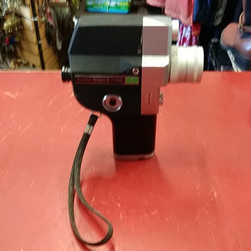 FUJICA SINGLE - 8 P 300 CAMERA